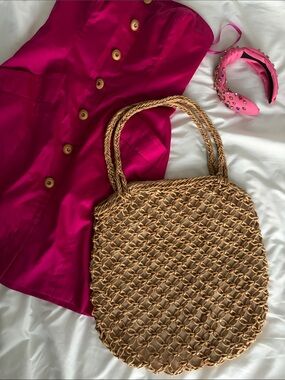 Vintage Handwoven Tan Straw Large Tote Bag - Lightweight Beach & Market Bag